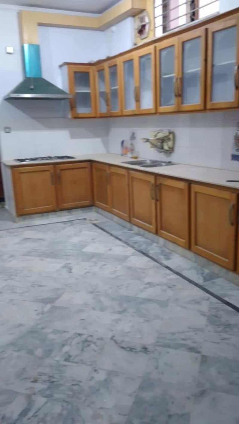 40 80 (14 marla) BASEMENT AVAILABLE FOR RENT IN G-13 1