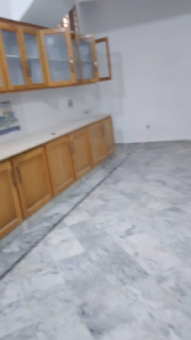 40 80 (14 marla) BASEMENT AVAILABLE FOR RENT IN G-13 4