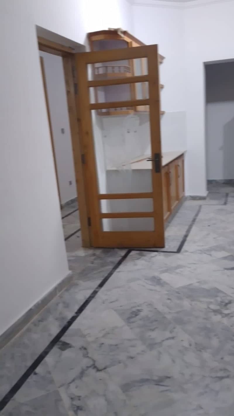 40 80 (14 marla) BASEMENT AVAILABLE FOR RENT IN G-13 11