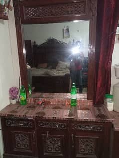 Dressing table 0