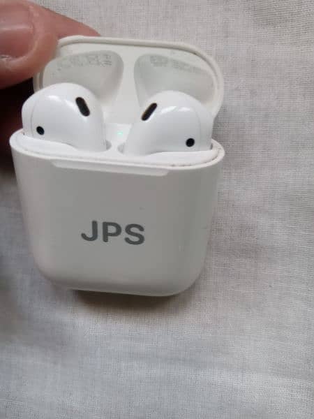 Apple Airpods {A-2031} 1