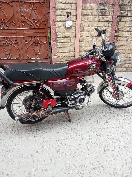 Crown CD 70 bike in good condition 2