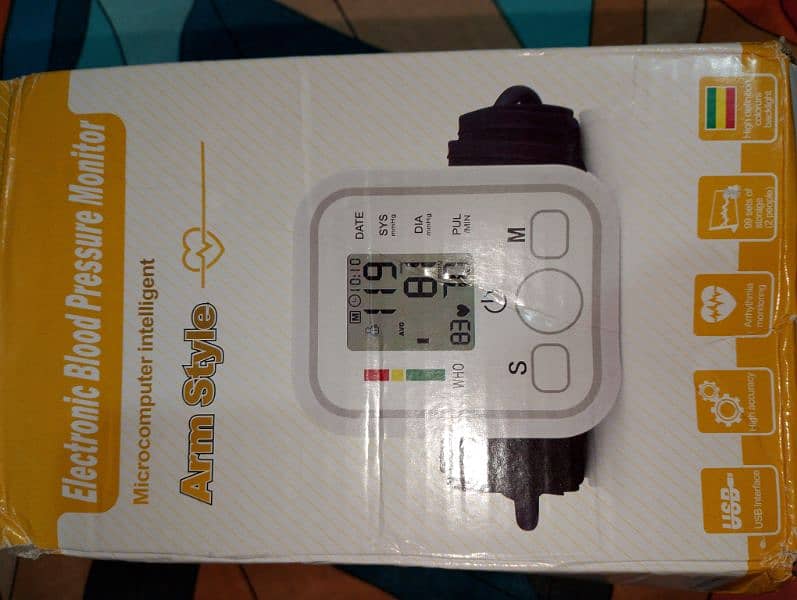 blood pressure monitor/BP optator 0