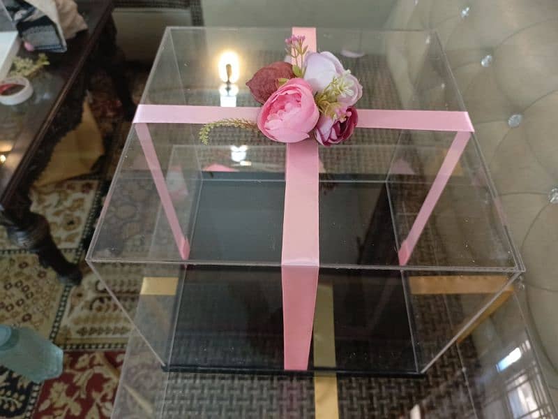 Acrylic Gift Boxes ( Price depends on size and design) 0302-1466006 1