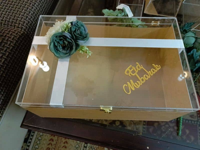 Acrylic Gift Boxes ( Price depends on size and design) 0302-1466006 18