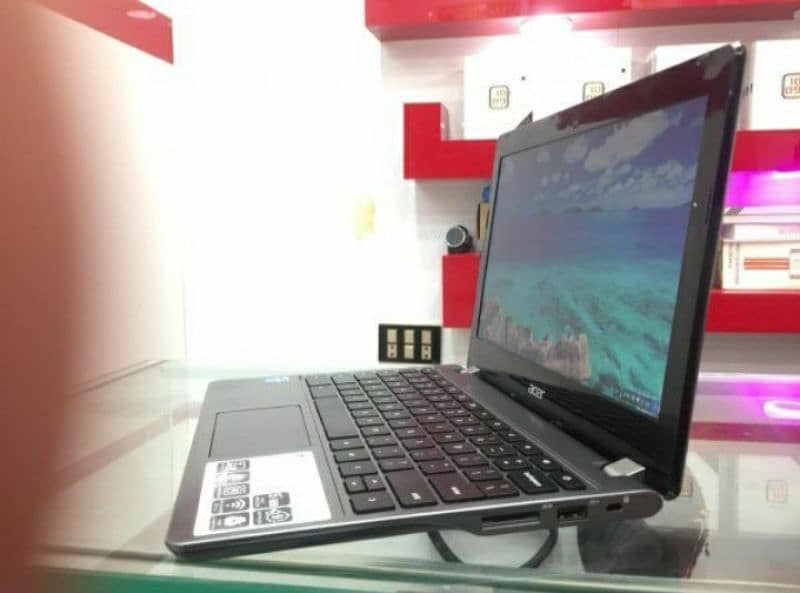 Acer C720 mini Laptop 5