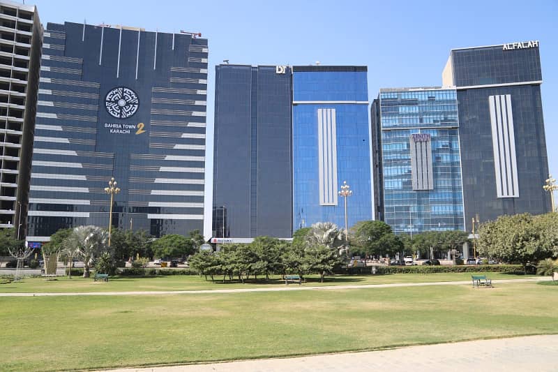 500 SQ Feet Office FOR SALE Bahria Town Karachi. 4