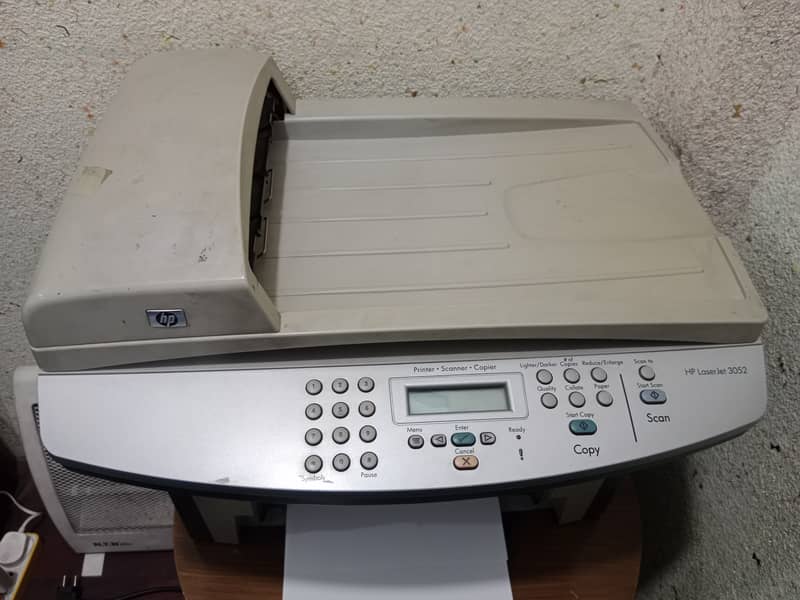 HP Laserjet 3052 (Printer, Scanner and Photocopier) 1
