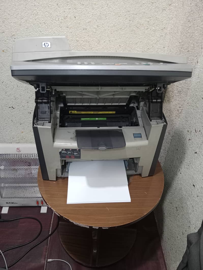 HP Laserjet 3052 (Printer, Scanner and Photocopier) 3
