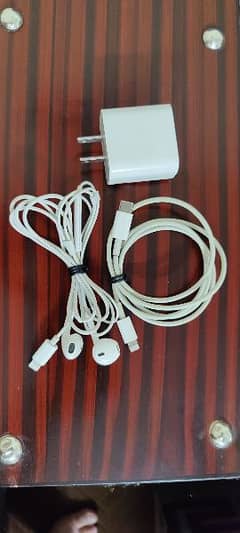 i. phone Charger