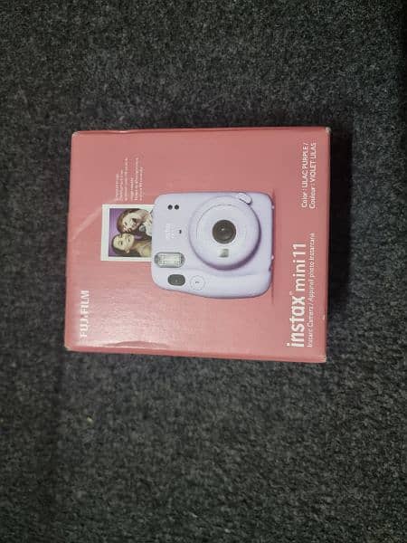 Fujifilm Instax Mini 11 with 20 Film Pack 3