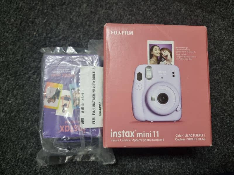 Fujifilm Instax Mini 11 with 20 Film Pack 5