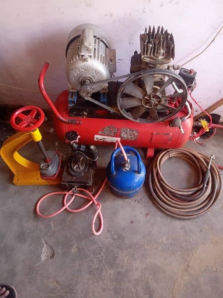 Air compressor automatic Italy with iron 0