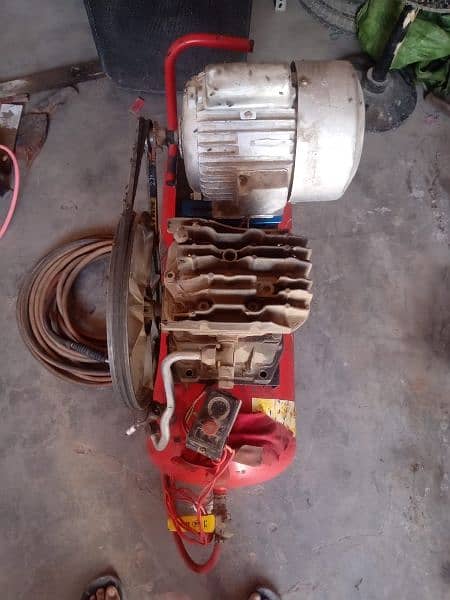 Air compressor automatic Italy with iron 1