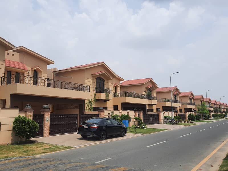 This is a 5 bedroom Brig house in askari 10 near to all amenities . The place is very well secured . 2