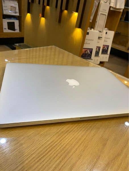 Apple MacBook pro 2015 Ci7 2Gb Graphics Card Installed Imported 1