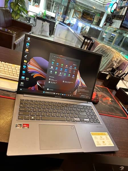 XPS Ci7 8th Gen/16 DDR4/512 SSD/4k Touch/4hour/Read AD 1