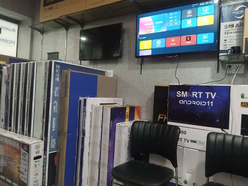 32,, SAMSUNG Smart LED TV  model 3 YEARS warranty O32245O5586 2