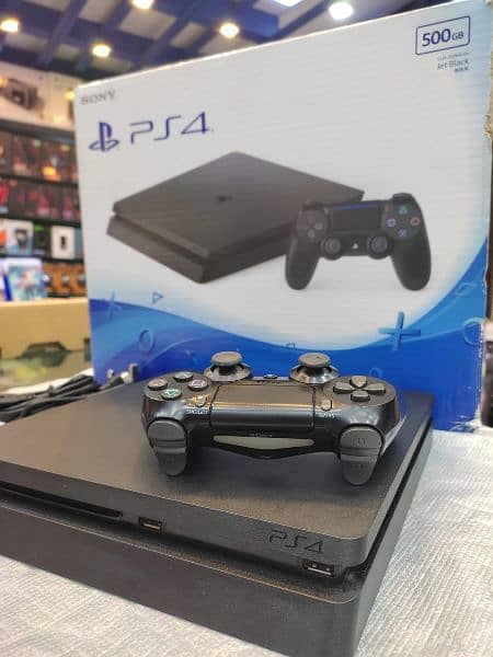 PlayStation 4 slim 1