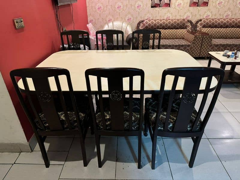 6 Seater Dinning table with chairs 2