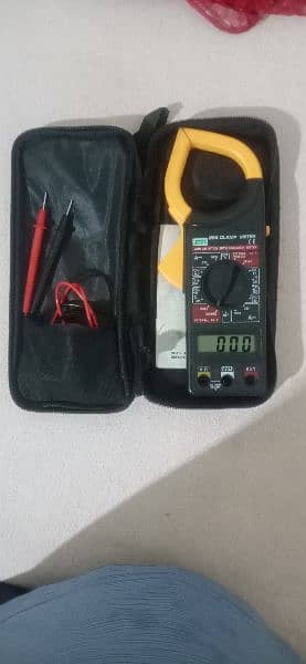 AC volt and ampair meter in good condition 4