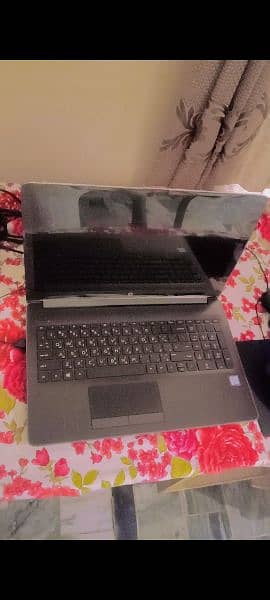 Laptop urgently sale 2