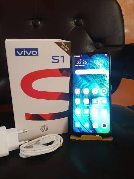 vivo S1 (8/256) Gb ram with box and charger lush condition 3