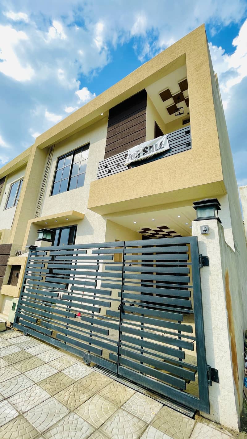 5 Marla Designer House For Sale in Bahria Town Phase 8 3