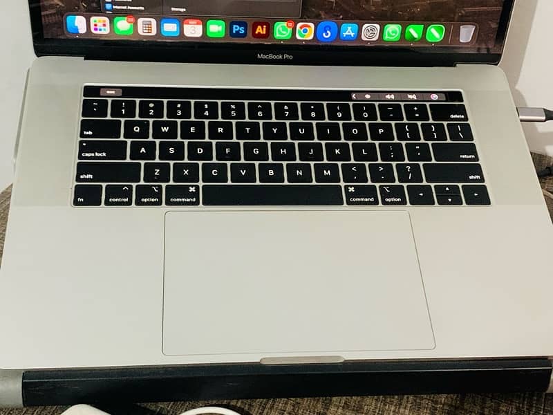Macbook pro 2018 i9 15.4 inch 2