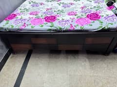 double bed for sale Size 5