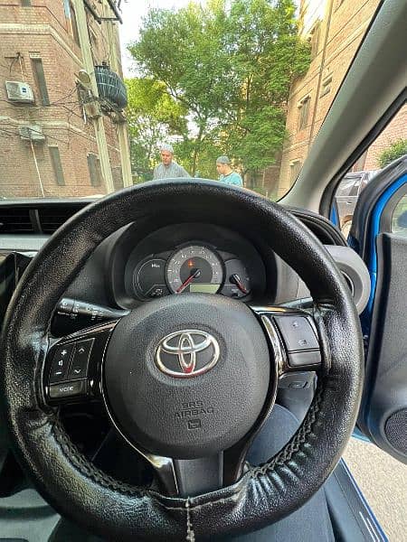 Toyota Vitz 2015 7