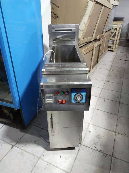 We Have New Fryer Available 22,18gage/pizza oven/fryer/dough machine/ 3