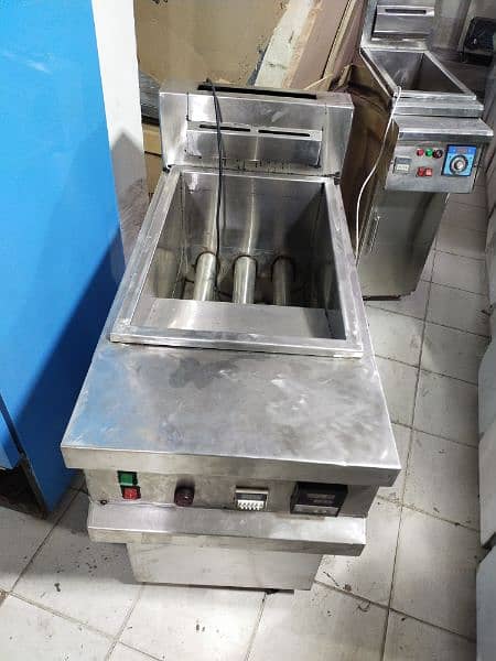 We Have New Fryer Available 22,18gage/pizza oven/fryer/dough machine/ 4