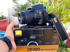 dslr Nikon d5300 (10/10++) Just like new