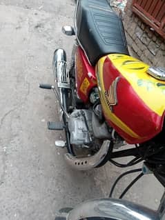 Honda cg125 used but all ok All documents  tyres good clear euro2