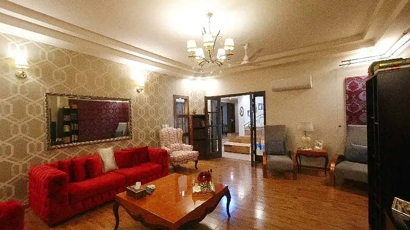 One Kanal Beautiful Luxurious Full House For Rent With Basement In DHA Phase 4 Lahore 0