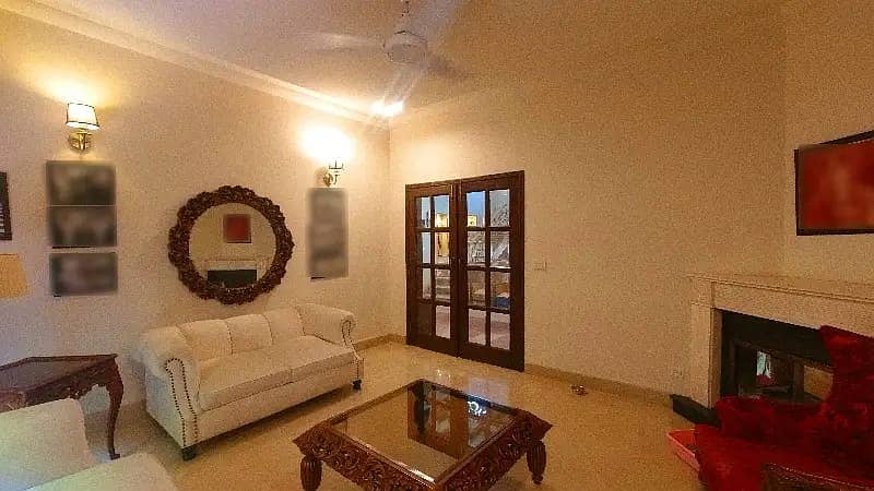 One Kanal Beautiful Luxurious Full House For Rent With Basement In DHA Phase 4 Lahore 3