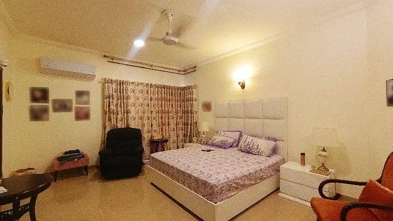One Kanal Beautiful Luxurious Full House For Rent With Basement In DHA Phase 4 Lahore 6