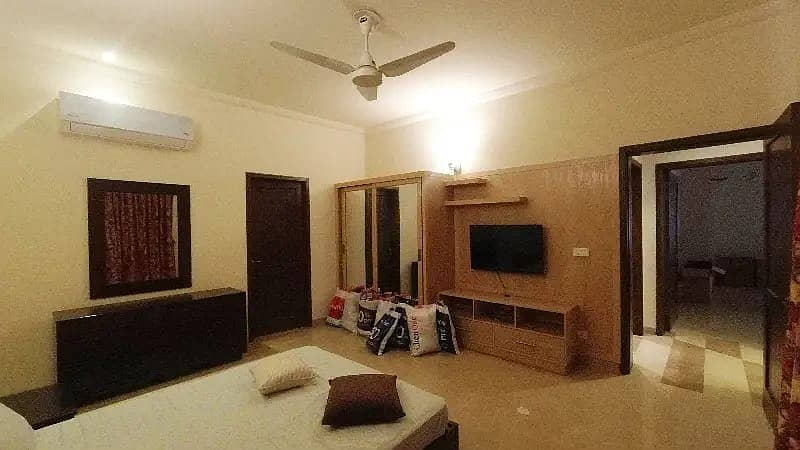One Kanal Beautiful Luxurious Full House For Rent With Basement In DHA Phase 4 Lahore 19