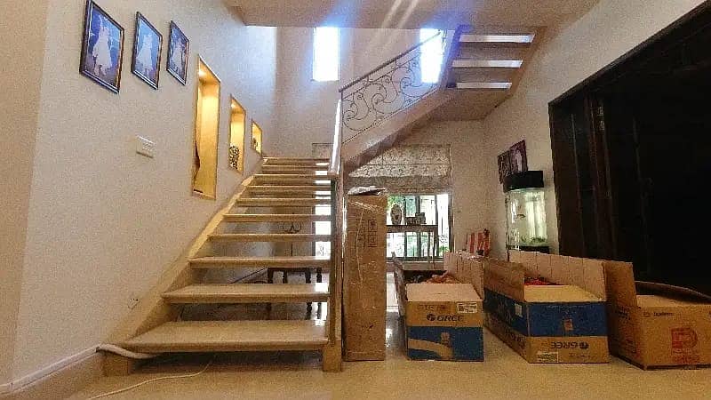 One Kanal Beautiful Luxurious Full House For Rent With Basement In DHA Phase 4 Lahore 22