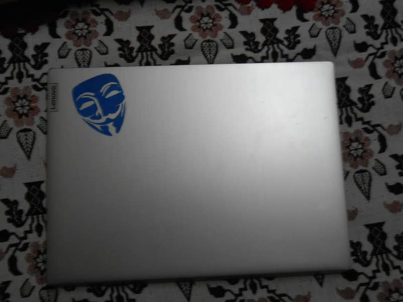 LAPTOP FOR SELL I3 10 GENERATION WITH 128 GB SSD AND 8 GB RAM 7