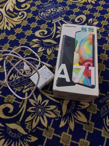 samsung a71 10/9 condtion 8 gb 128 gb officall pta approved he 6