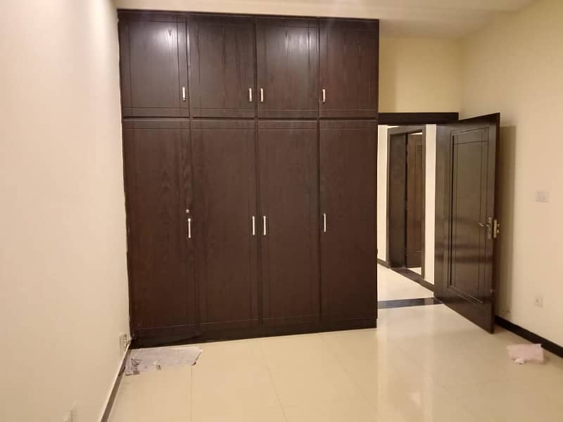 10 Marla full house available for rent in phase 4 bahria town Rawalpindi 1