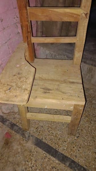 4 pur wood chairs in good condition 2