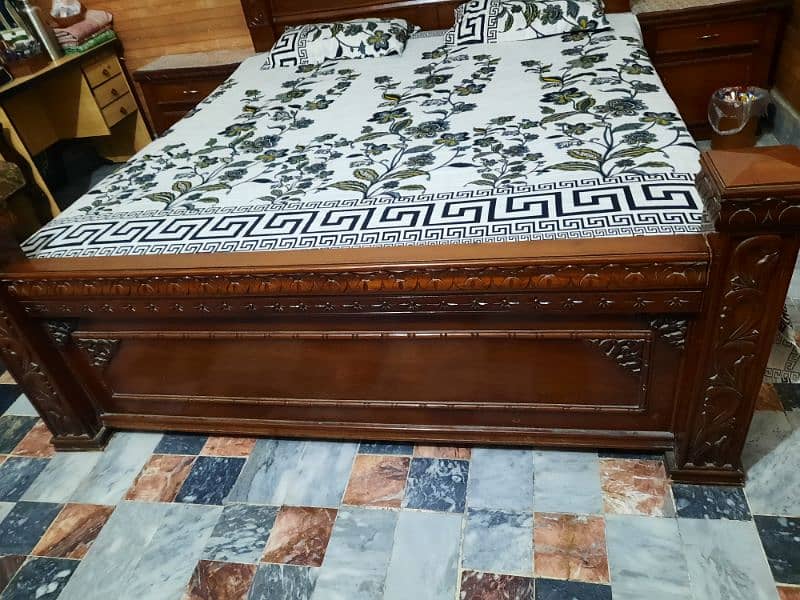King size bed with dressing, side table and large size wardrobe 1