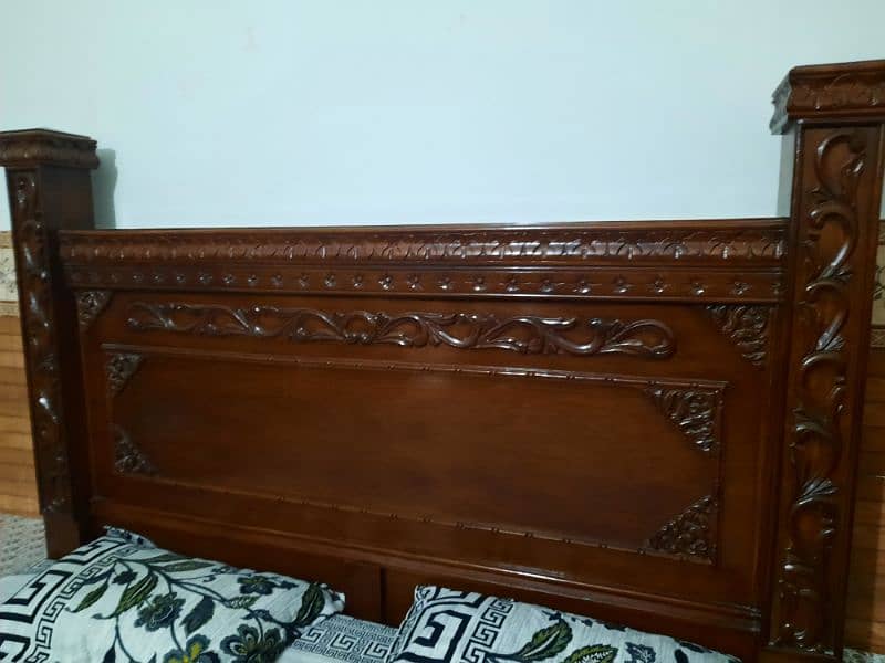 King size bed with dressing, side table and large size wardrobe 2
