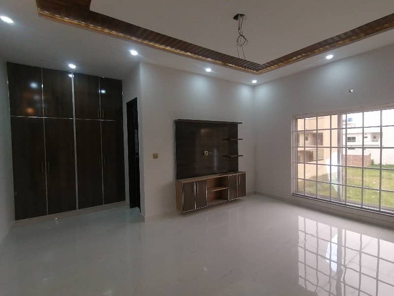 10 Marla B. New D storey House for sale in college Road Lahore 20