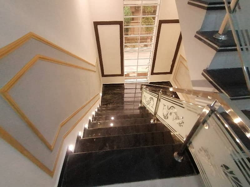 10 Marla B. New D storey House for sale in college Road Lahore 30