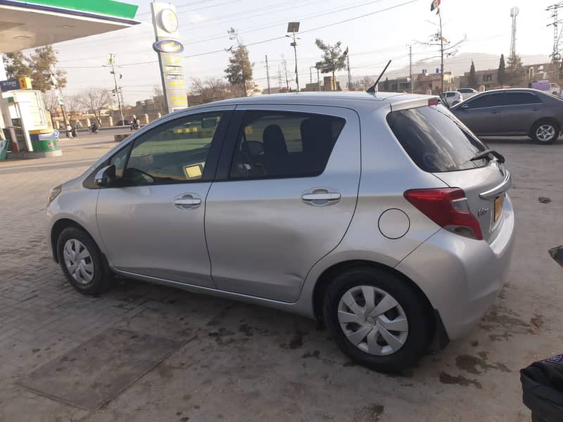 Toyota Vitz 2015 Just like Brand New in Condition, Need money on urget 5