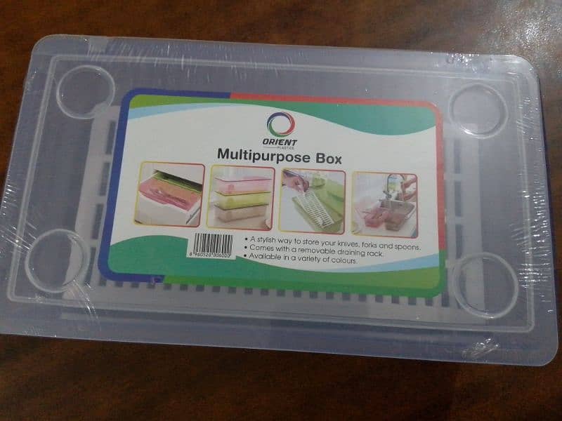 Multi purpose box to store your cutlery with draining rack. 1